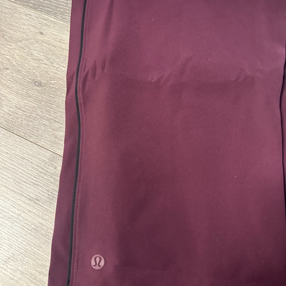 Lululemon pants - Picture 4 of 7